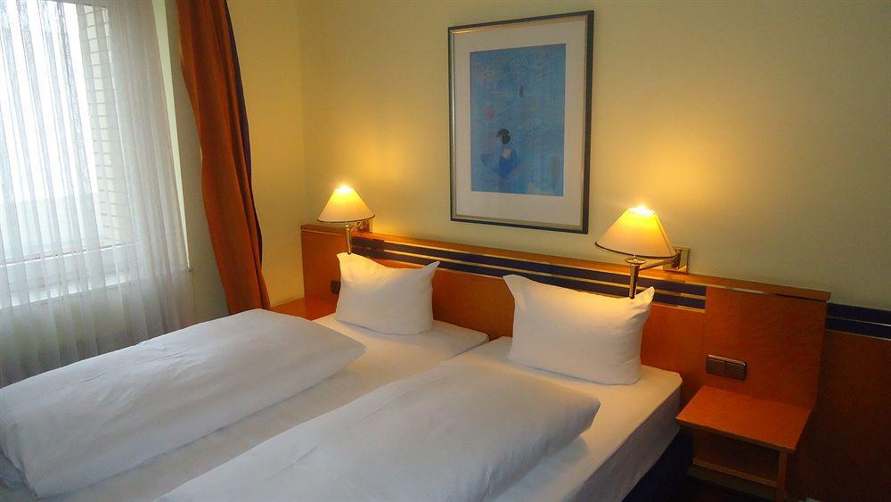 Hotel Rahlstedter Hof Hamborg Eksteriør billede