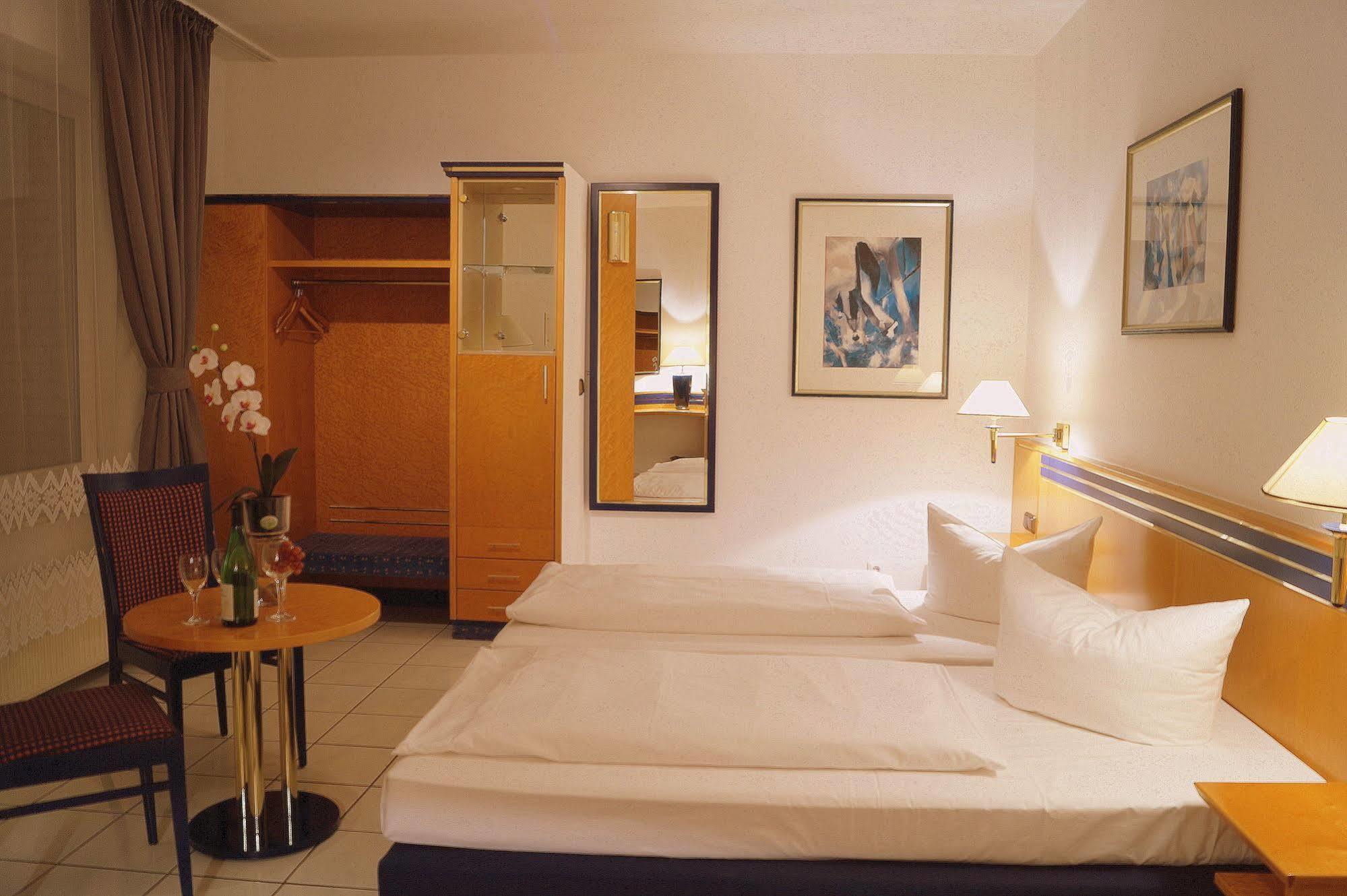 Hotel Rahlstedter Hof Hamborg Eksteriør billede